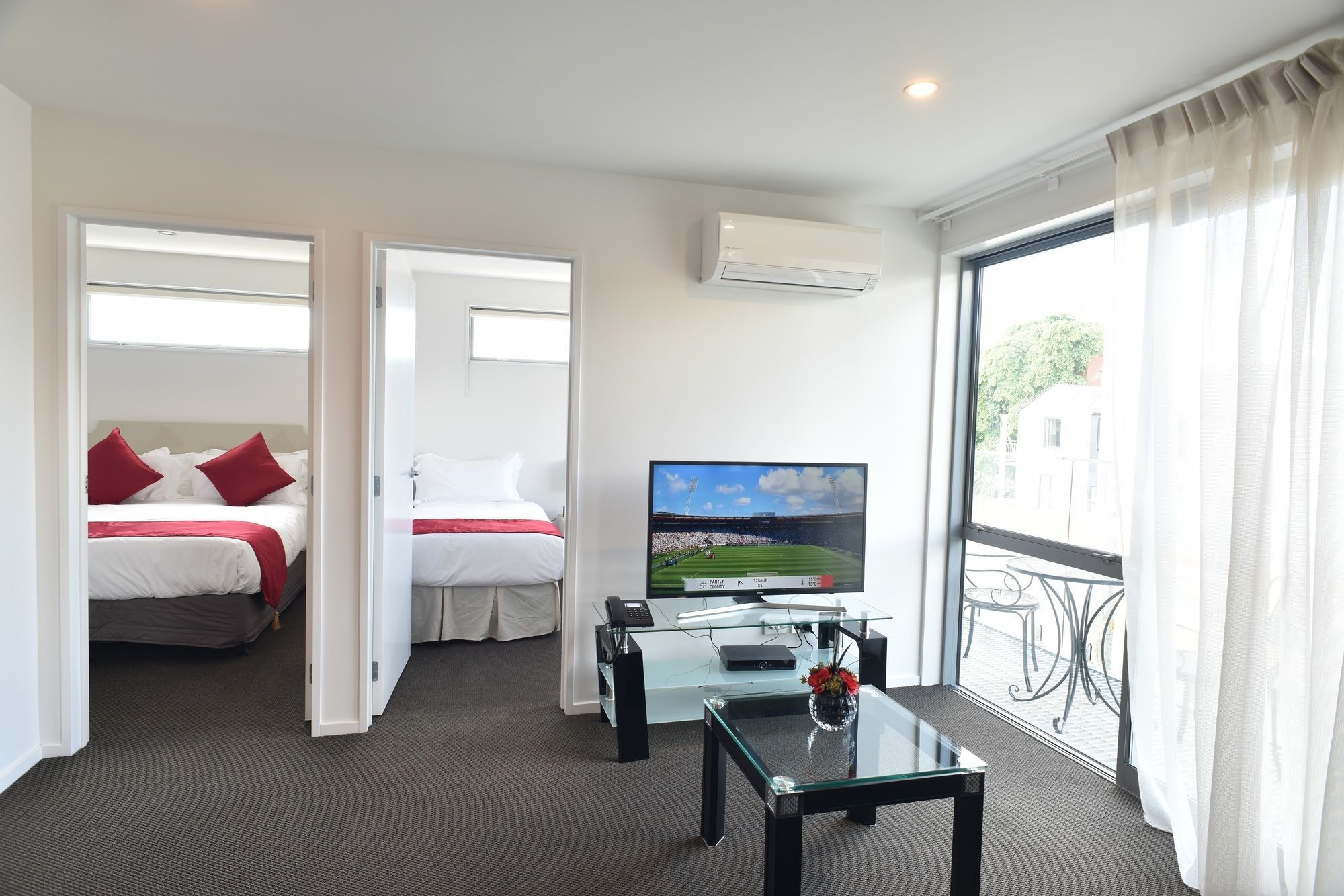 Bealey Plaza Motel Christchurch Exterior photo A two bedroom apartment at the hotel