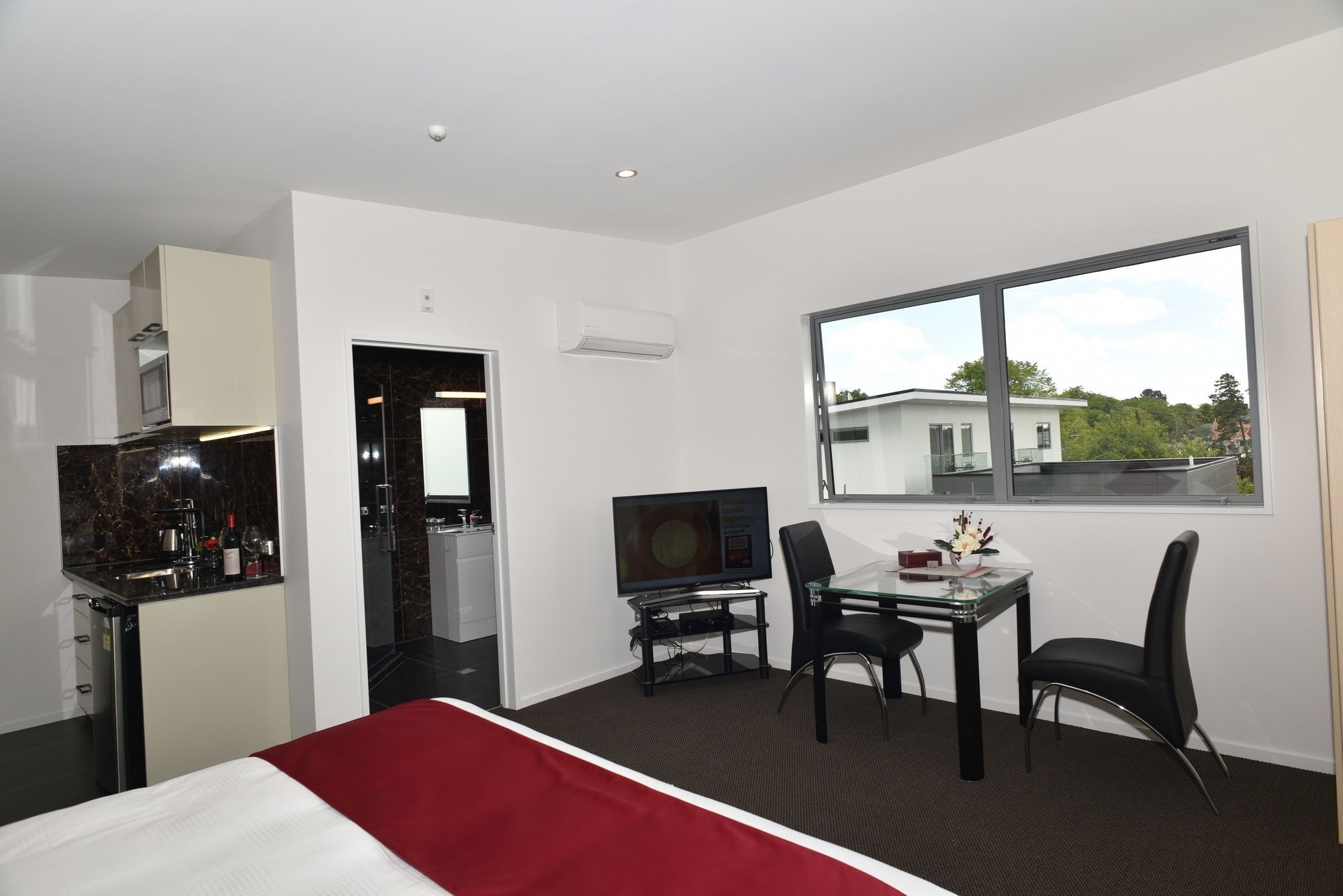 Bealey Plaza Motel Christchurch Exterior photo A typical studio apartment